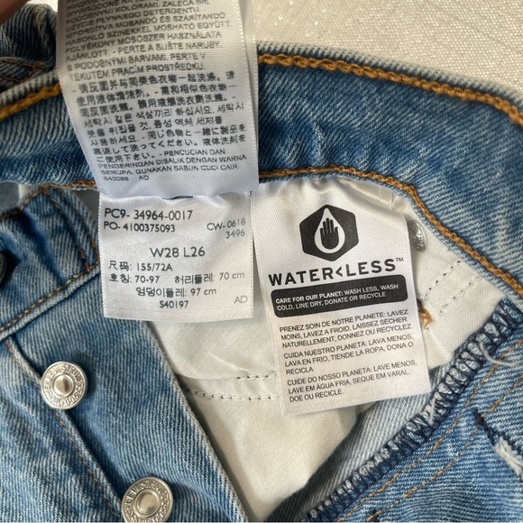 Levi's Wedgie Straight Jean With Bow Raw Hem High Rise Classic Denim Size 28 - Picture 7 of 14